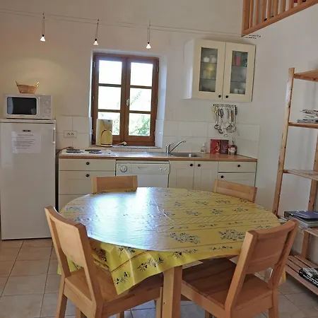 Ferme Et Gite Saint-Beauzeil